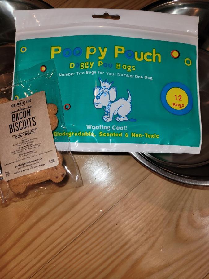 Pacific Northwest House 5g Ev Charger Dog Gearhart